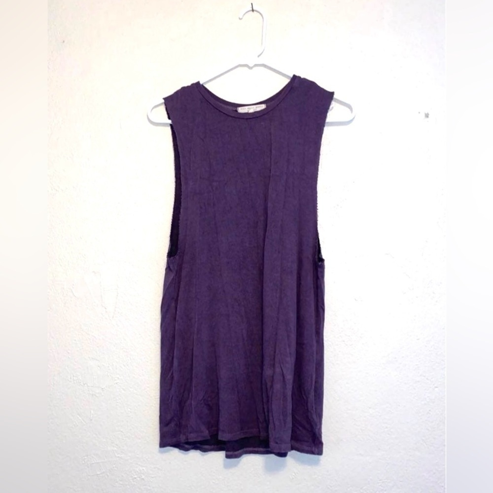 Urban Outfitters women’s top medium purple No Sleeve Knit shirt sweater soft
